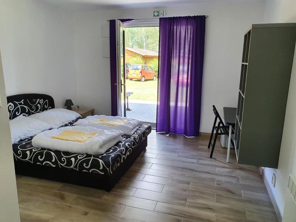 Hotel Juniorcamp Nova Zivohost à Křečovice Extérieur photo